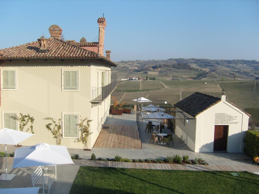 Palas Cerequio Country house La Morra